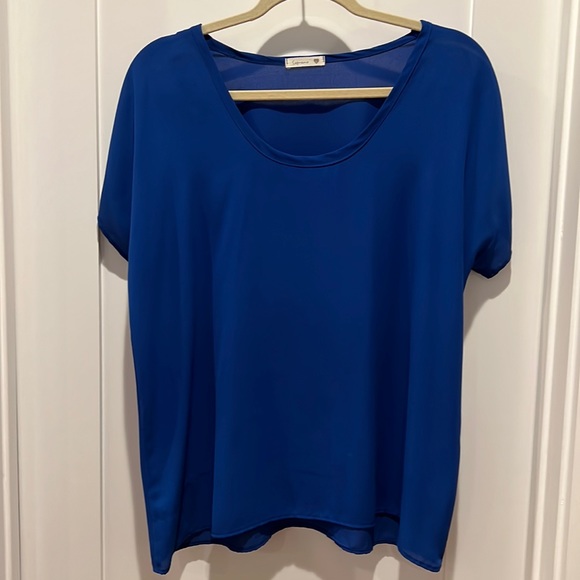 Flowy blue short sleeve blouse. Size L - Picture 1 of 5